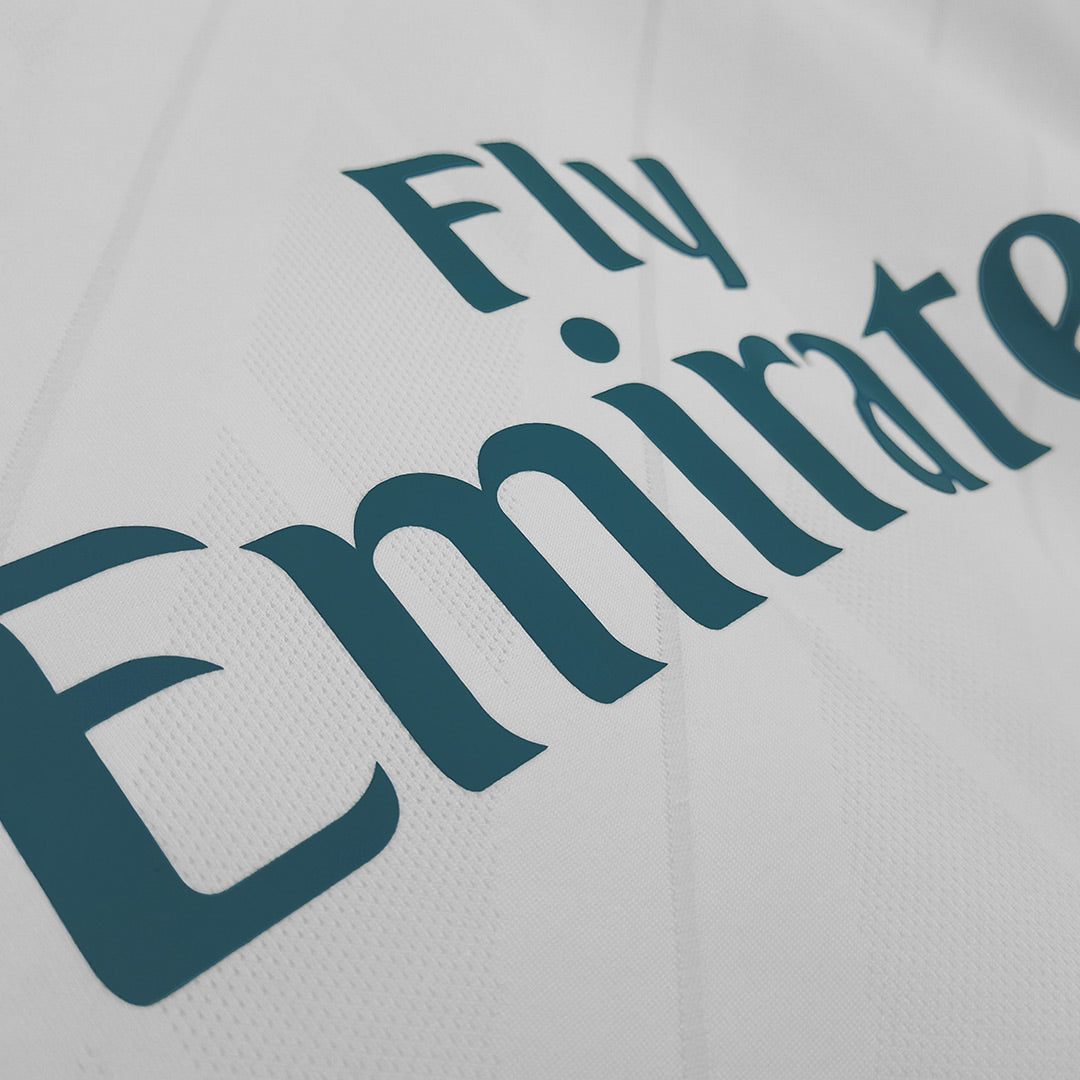 Retro Jersey MODRIĆ #10 Real Madrid Retro Jersey Home Soccer Shirt 2017/18