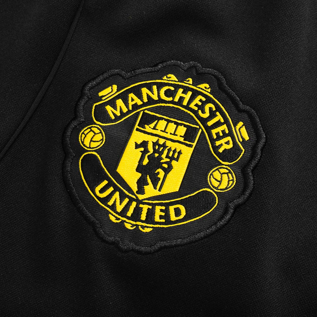 Manchester United 1/4 Zip Tracksuit 2025/26 Kids Black