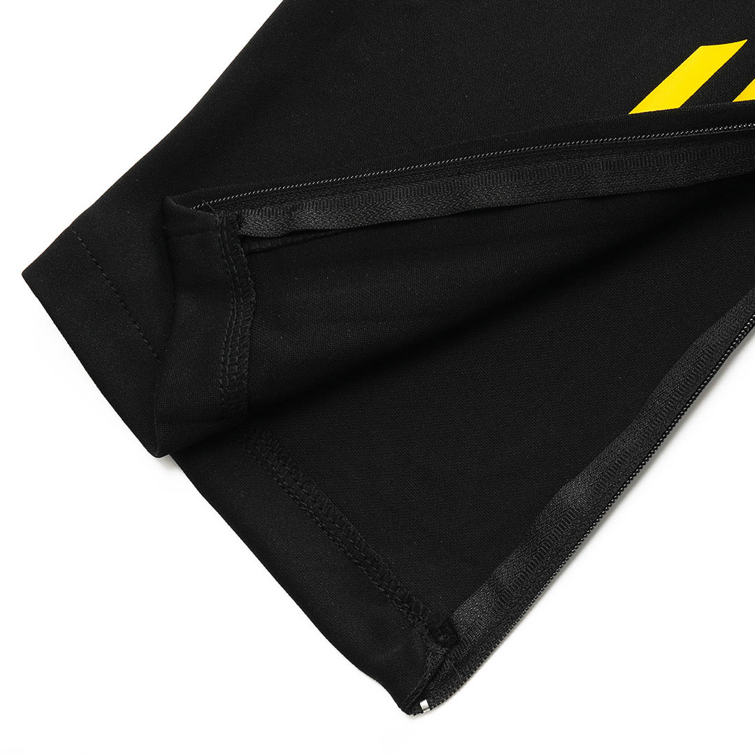 Manchester United 1/4 Zip Tracksuit 2025/26 Black